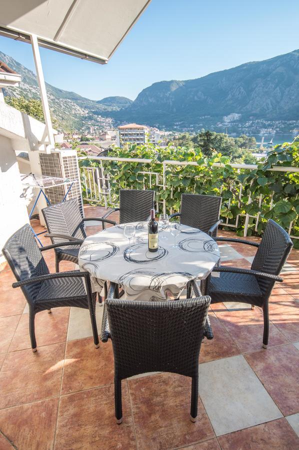 Apartment Kiwi Kotor Buitenkant foto
